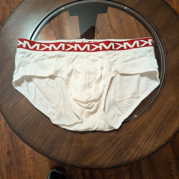 Michael Kors White Briefs with Red Logo Band - Picture 3 of 4